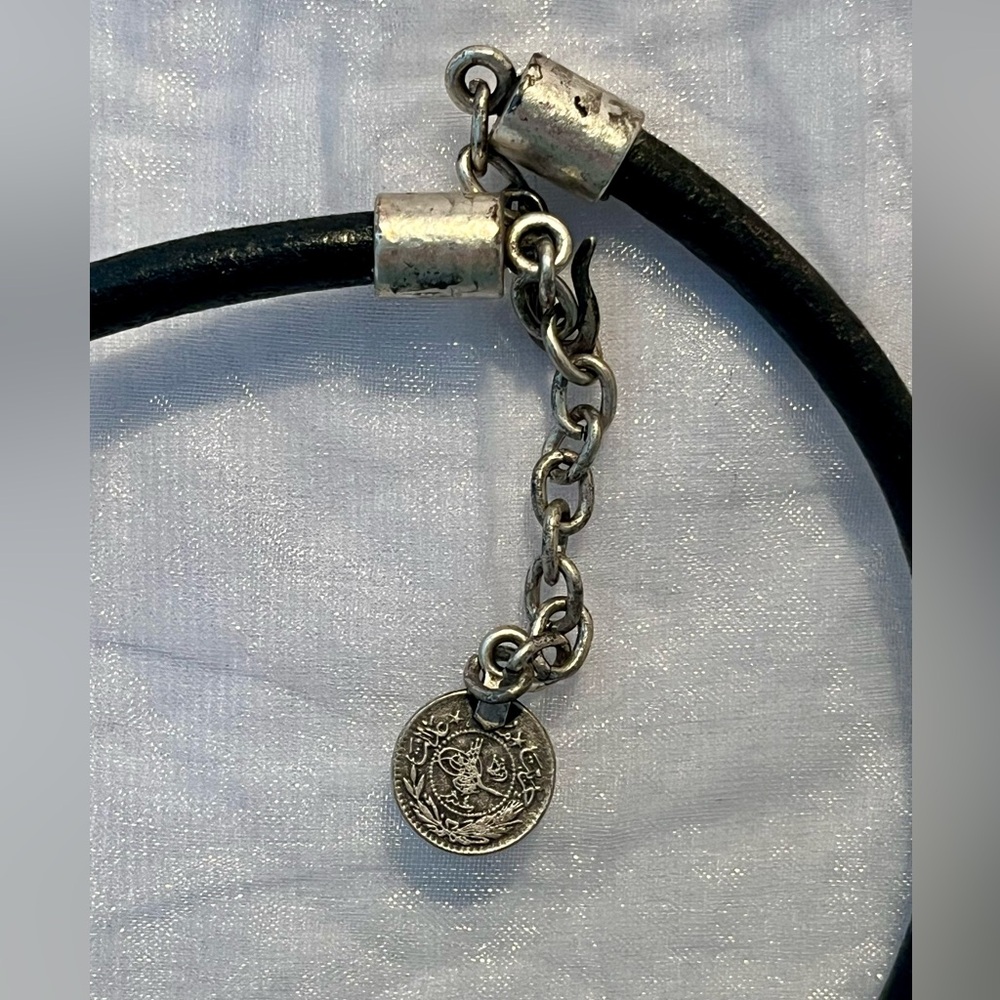 Vintage Silvertone Shell Necklace - Picture 7 of 7